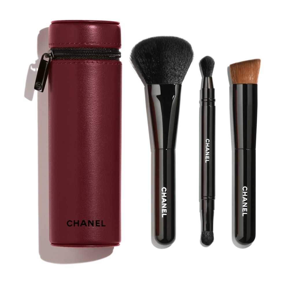 Chanel limited edition Essential Brushes set -  Rouge Noir